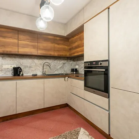Elegant 2br | 5 Min Walk To Sea Garden Varna