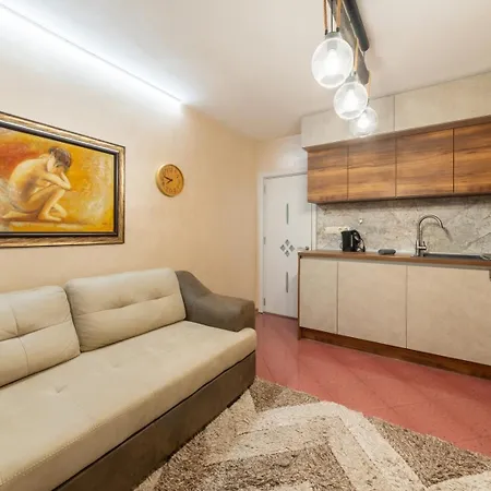 Lägenhet Elegant 2br | 5 Min Walk To Sea Garden Varna