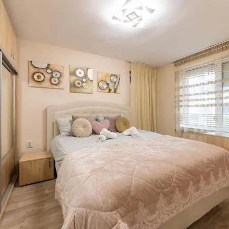 Lägenhet Elegant 2br | 5 Min Walk To Sea Garden *