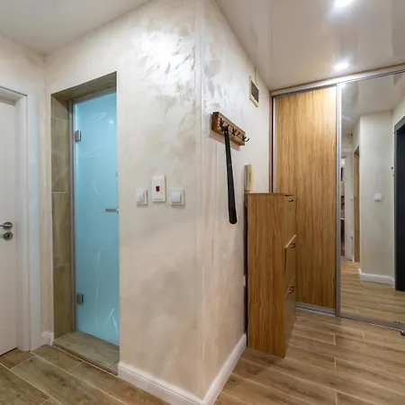 Apartmán Elegant 2br | 5 Min Walk To Sea Garden Varna